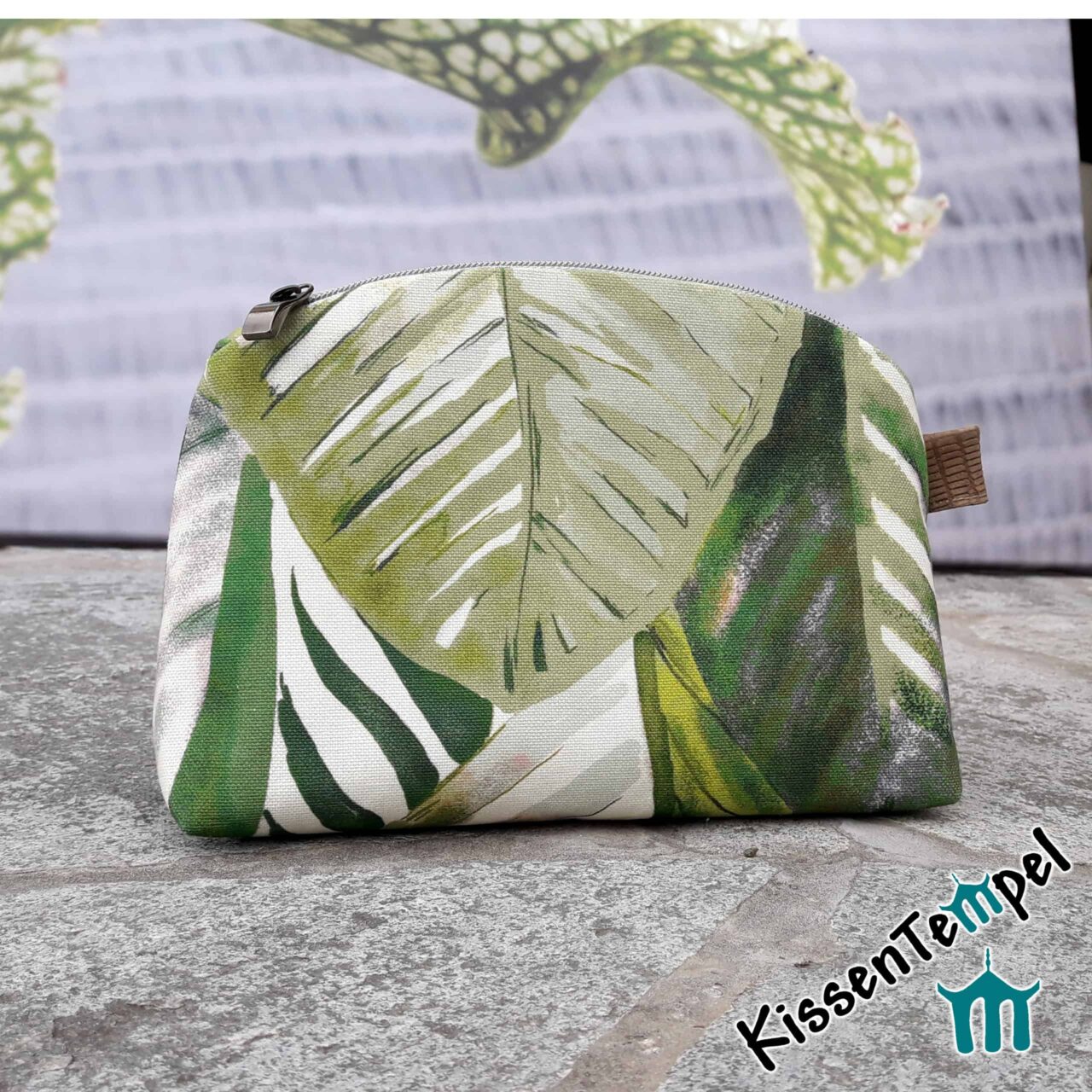 WeihnachtsDeko und Weihnachtsgeschenke 2022 * WeihnachtsTrends 2022 18 KosmetikTasche "Aloha", SchminkTasche | KulturTasche | KosmetikBeutel | Utensilio * grün Dschungel Jungle Blätter