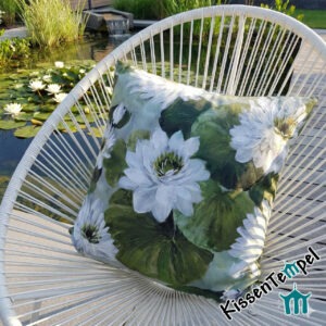 Frühlings-KissenBezug "Seerose", alle Größen, gemalte weiße Seerosen auf edlem Baumwoll-Satin