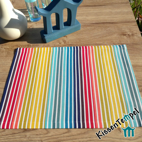 Outdoor Tischset >Rainbow< UV-beständig, wasser- und schmutzabweisend, Streifen in Regenbogenfarben, für Terrasse / Balkon / Camping