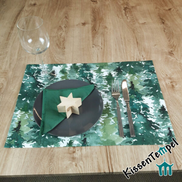 Winter-Tischset >Canada< doppellagig ! Tannenwald in dunkelgrün, jade und hellgrün