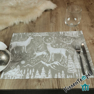 Edles Winter - Tischset >St. Moritz< grau & creme, Ramie-Leinen, Winterwald mit Waldtiere, Berge und Tannen