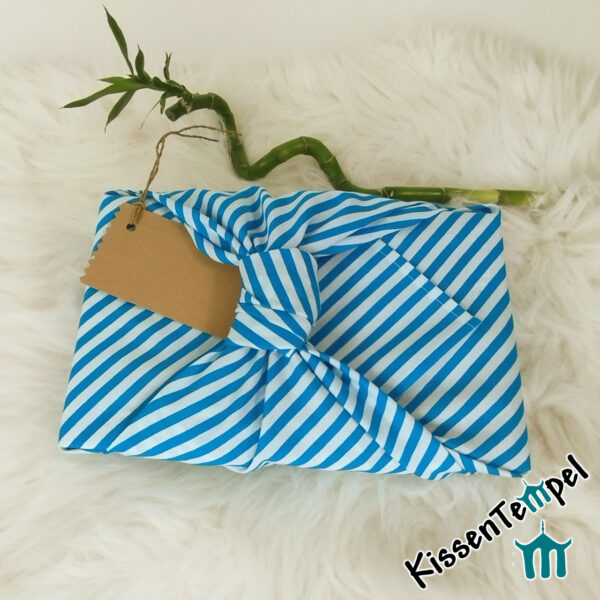 Edles Geschenktuch Furoshiki „Stripes“ blau-weiß, Stoff-Geschenkverpackung