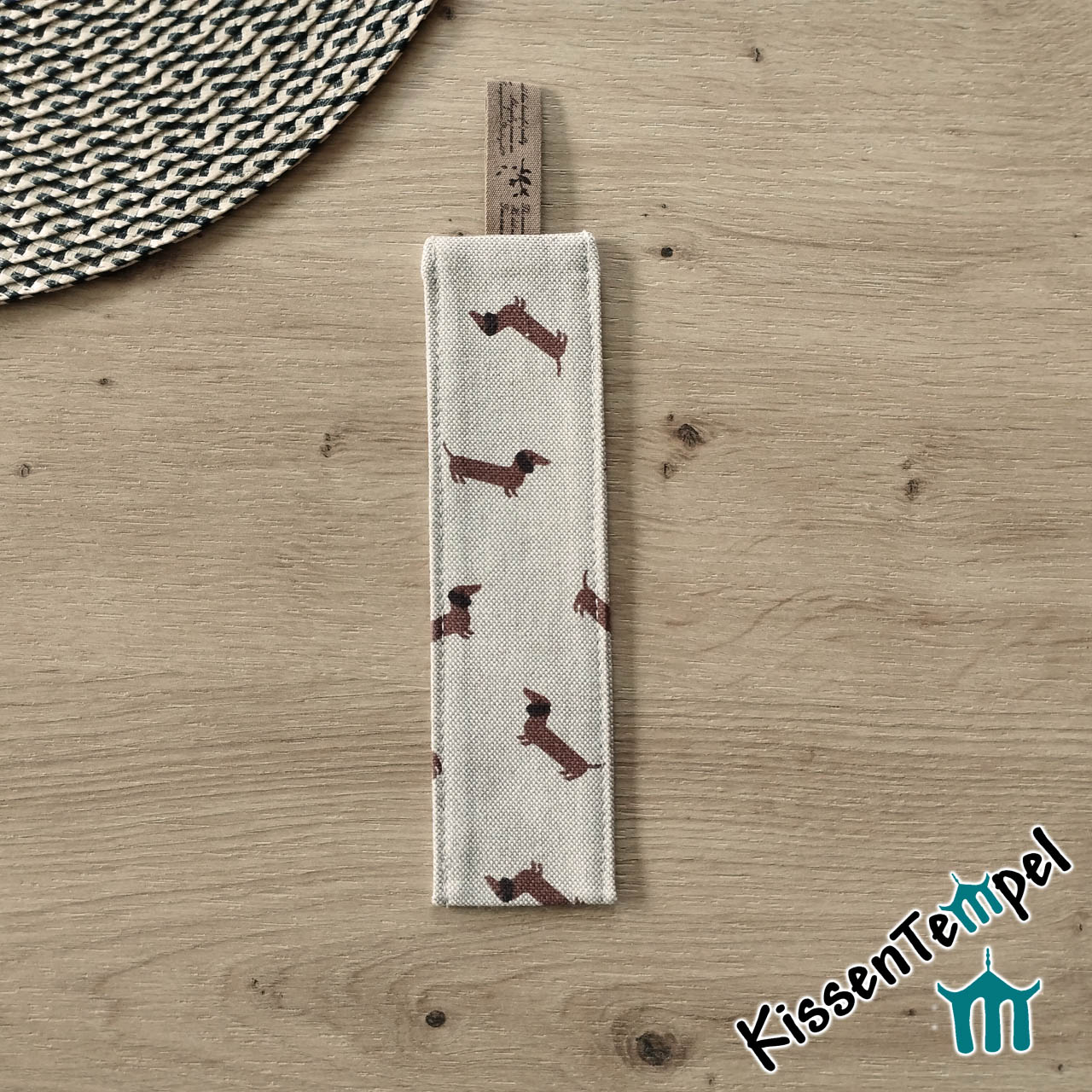 Handgenähtes Lesezeichen "Dackel" | KissenTempel