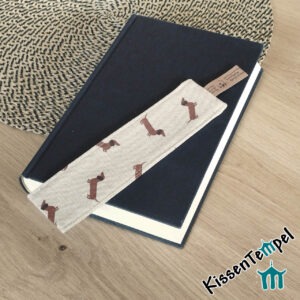 Handgenähtes Lesezeichen "Dackel" | KissenTempel